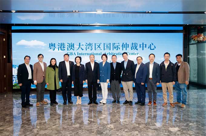香港民建聯(lián)主席李慧瓊率民建聯(lián)工商專(zhuān)業(yè)委員會(huì)考察團(tuán)來(lái)前海調(diào)研