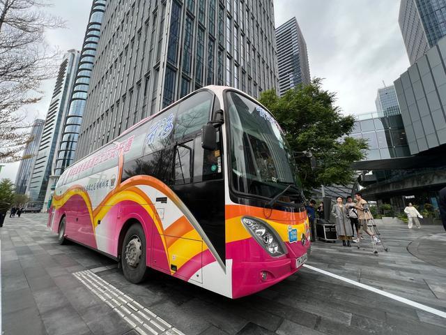 每早8點30分啟程！前海往返香港跨境巴士發車