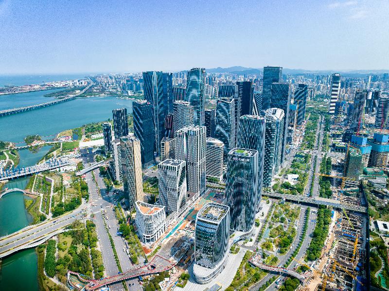 拓寬產業空間 優化營商環境 前海巢暖金鳳來棲